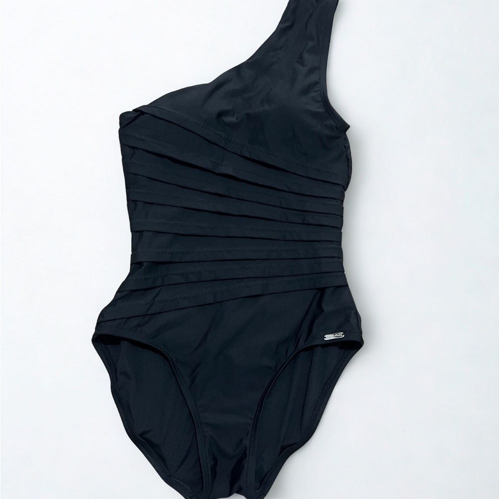 Calvin Klein Elegant Black One-Shoulder Swimsuit size 4